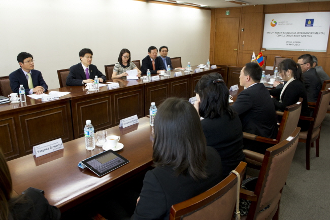 몽골 정부간 협의체 회의 및 MOD 서명 사진2