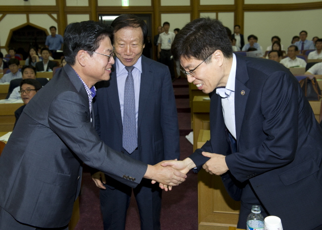 한국의료 글로벌진출 활성화를 위한 정책토론회 사진1