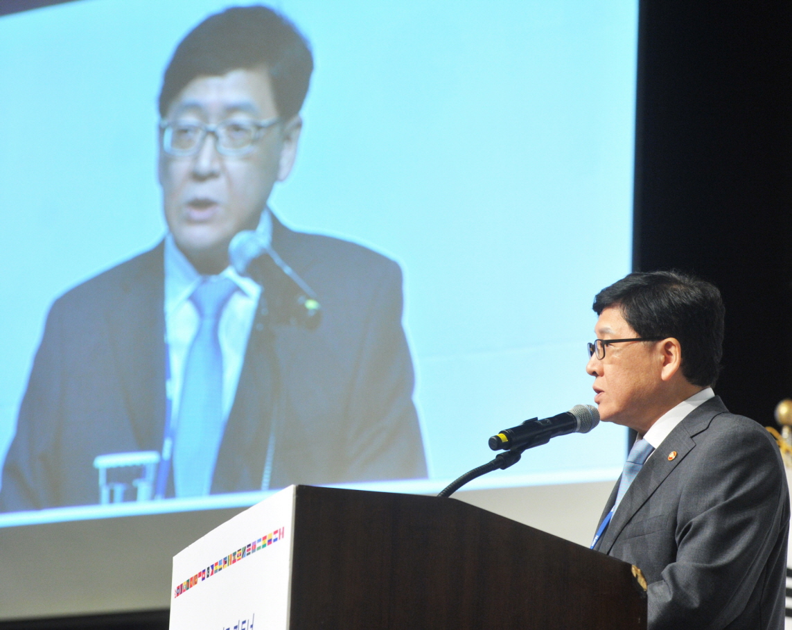 한국국제보건의료재단 창립 10주년 기념식 참석 사진5