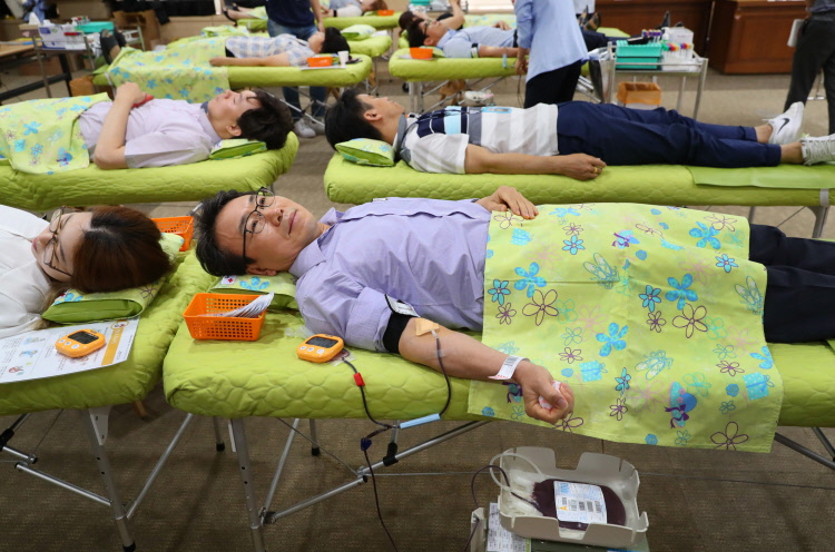 보건복지부 직원들 헌혈 사진4