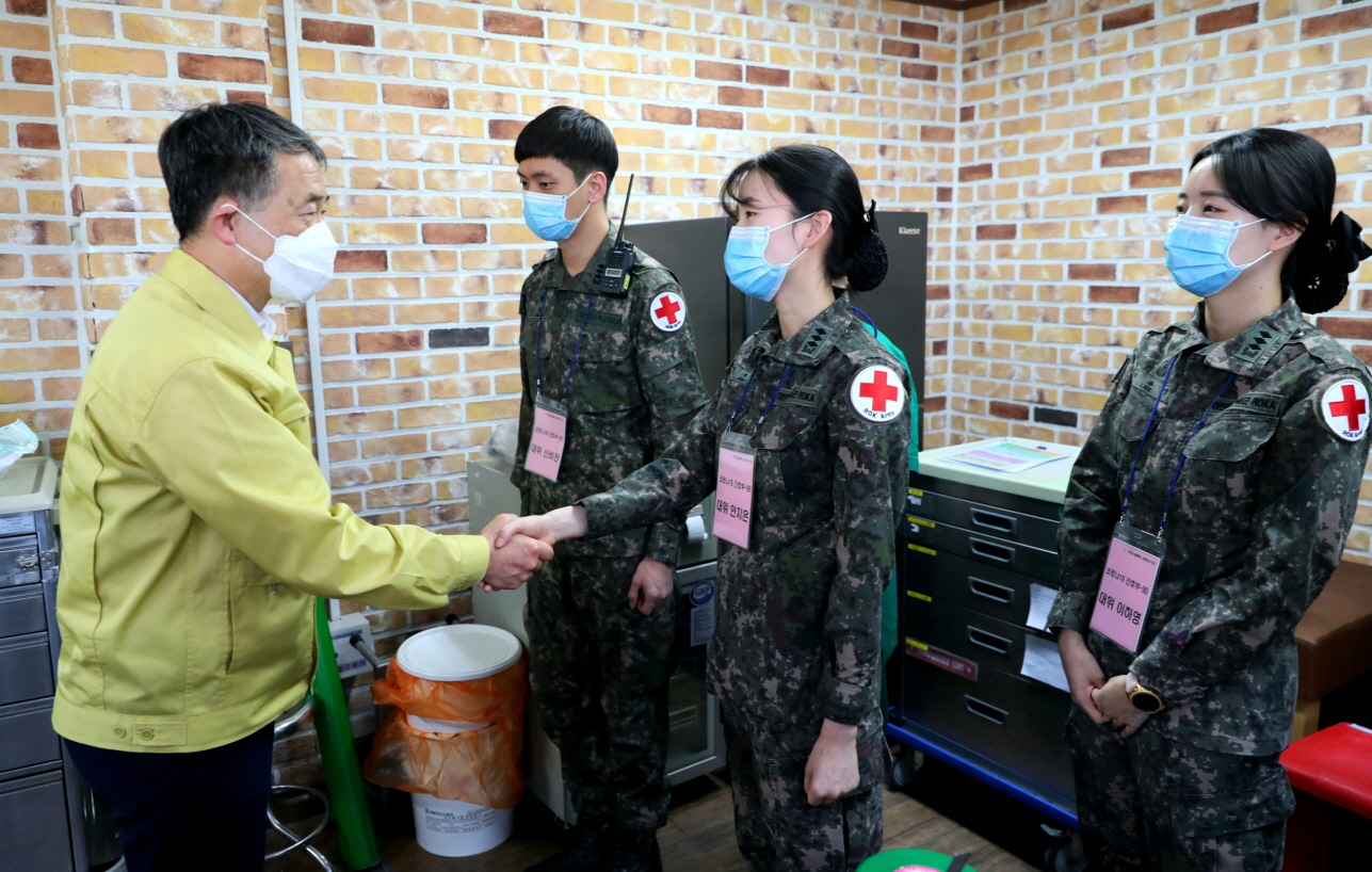 박능후 중앙재난안전대책본부 1차장, 국군대구병원 감염병 전담병원 격려 방문 사진13