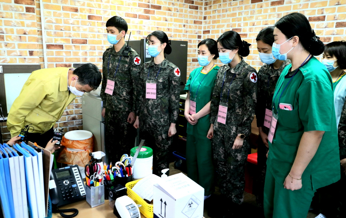 박능후 중앙재난안전대책본부 1차장, 국군대구병원 감염병 전담병원 격려 방문 사진15
