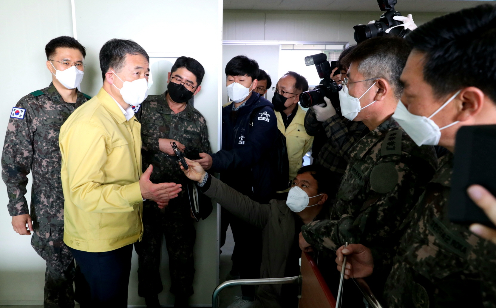 박능후 중앙재난안전대책본부 1차장, 국군대구병원 감염병 전담병원 격려 방문 사진9