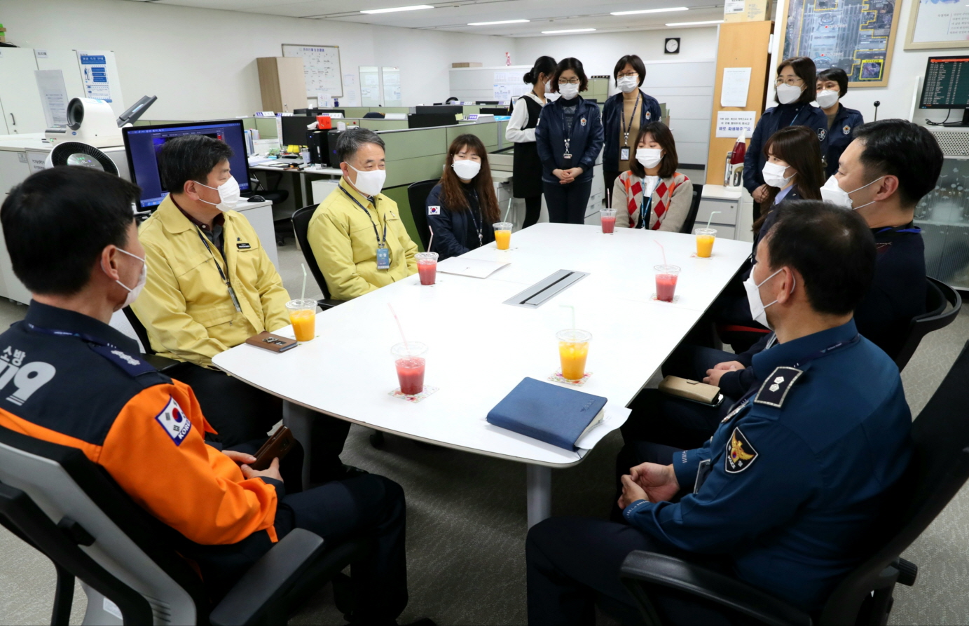 박능후 보건복지부 장관, 코로나19 해외입국 현장 점검(12.17) 사진3