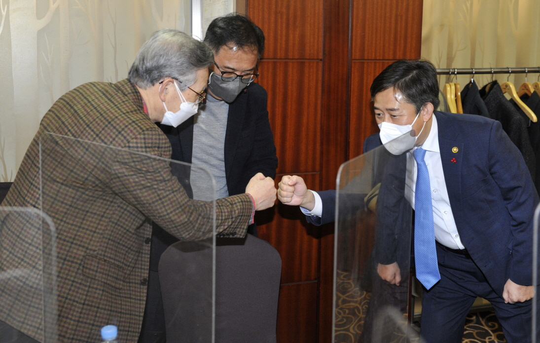 장사정책협의체 핵심과제 논의를 위한 토론회 개최(12.10) 사진1