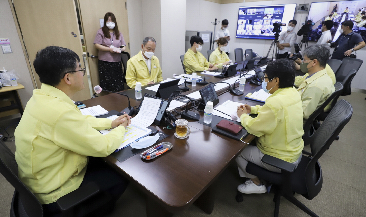 재유행 대비 의료대응 점검을 위한상급종합병원장 간담회 개최 사진4