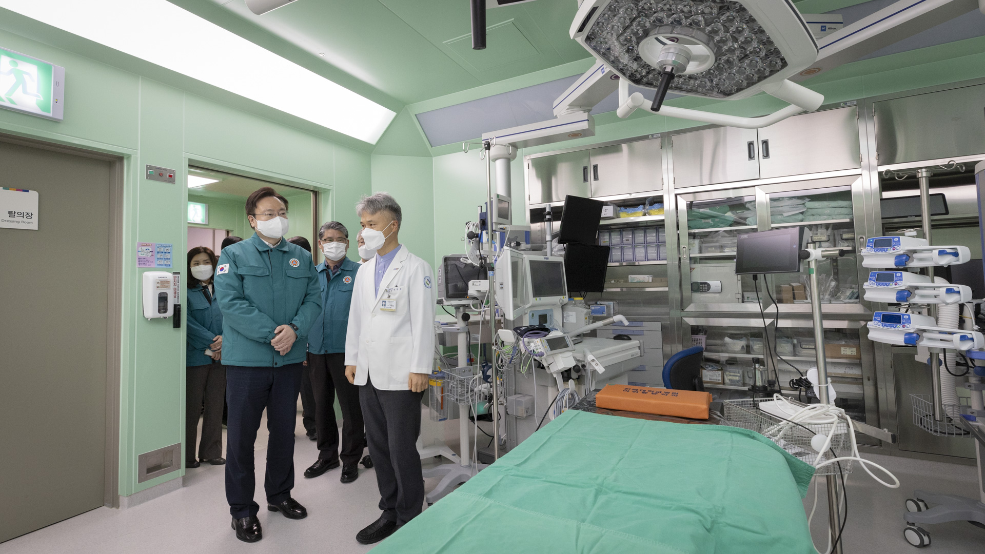 전북대학교병원 중증·응급 비상진료 현장점검 및 의료진 격려 사진35
