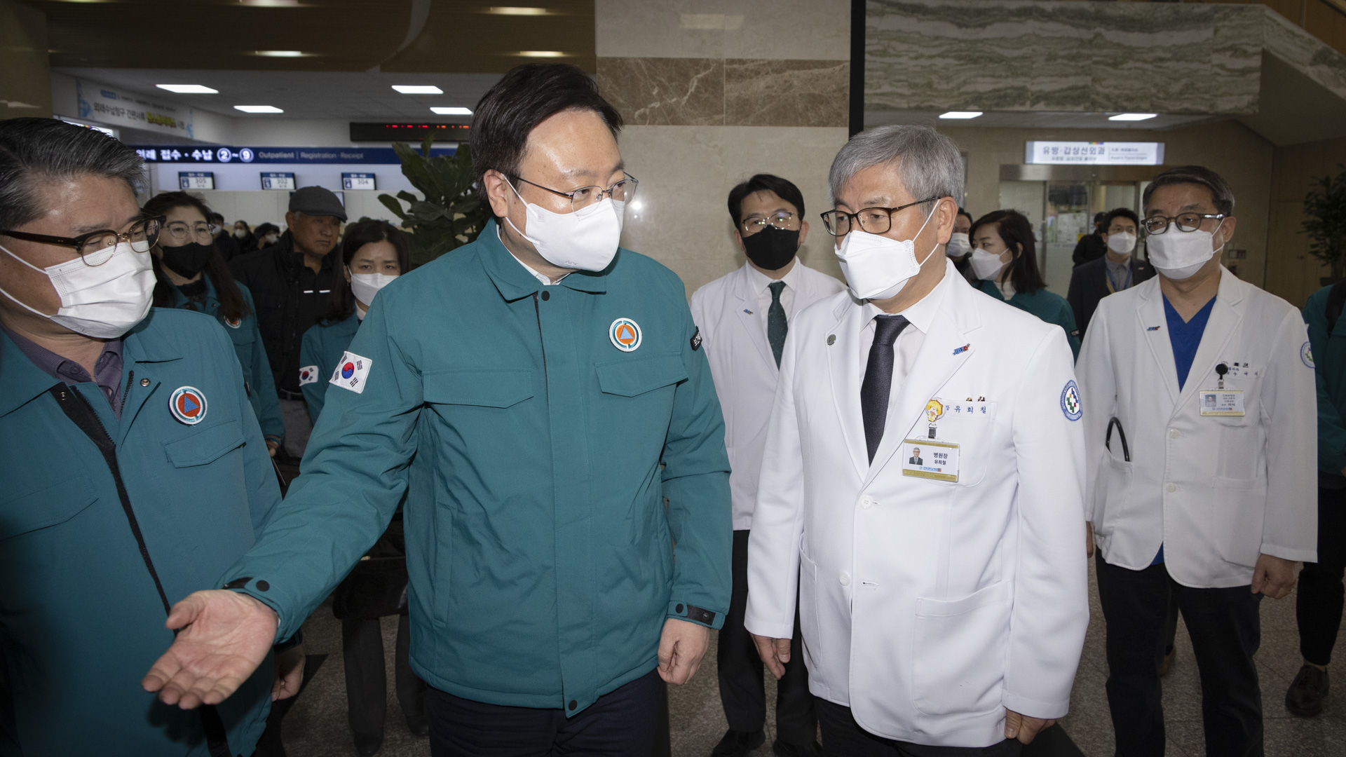 전북대학교병원 중증·응급 비상진료 현장점검 및 의료진 격려 사진5