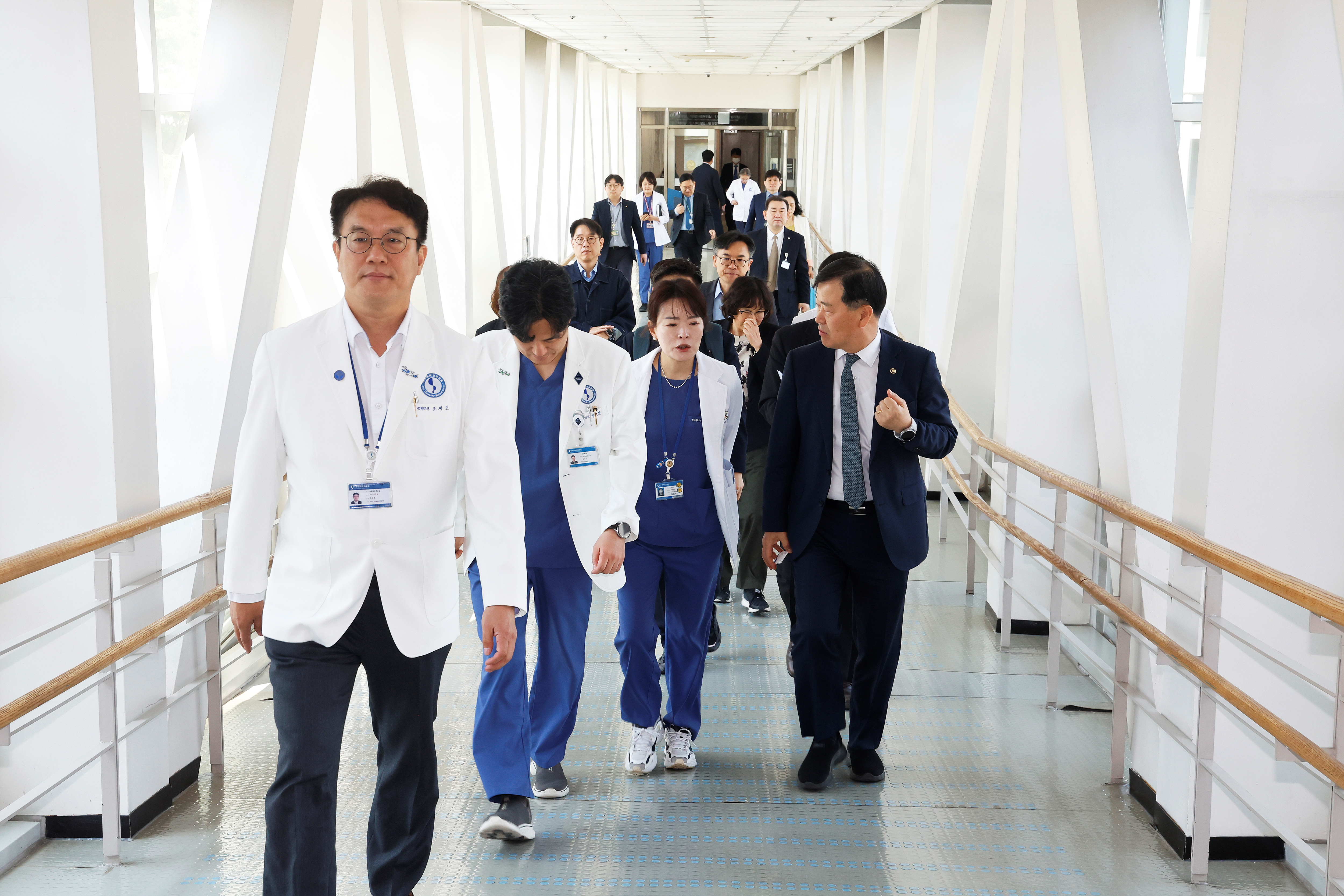 이형훈 제2차관, 권역외상센터 현장 점검 “중증외상 최종치료 역량 강화” 사진11