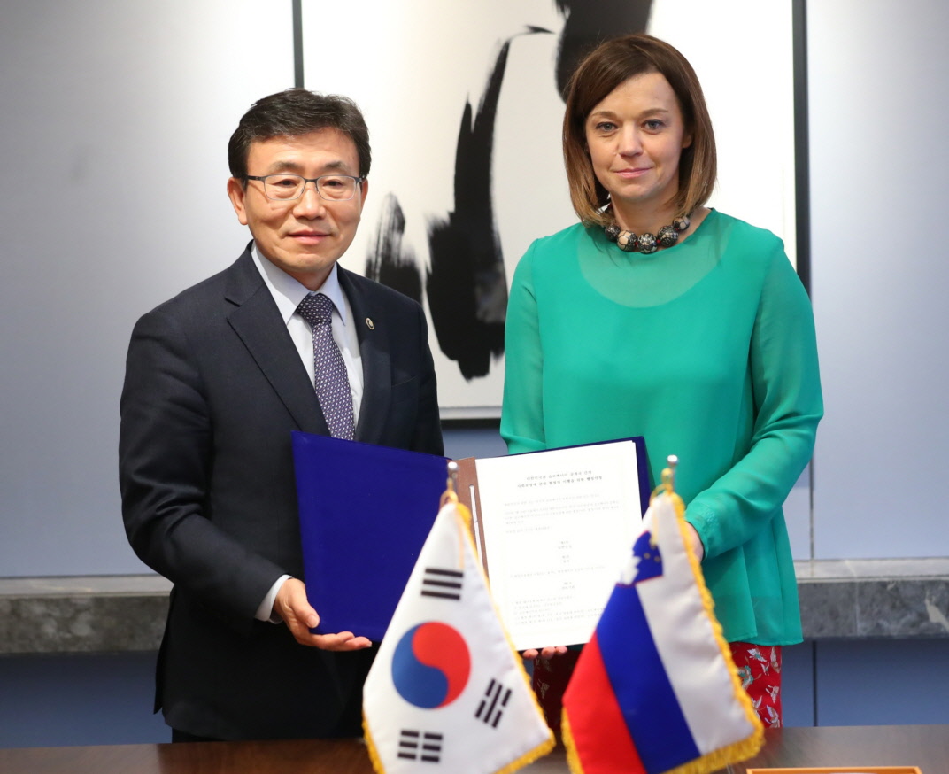 Signing of the Administrative Arrangement of the Korea-Slovenia Agreement on Social Security (April 18, 2019) 사진5