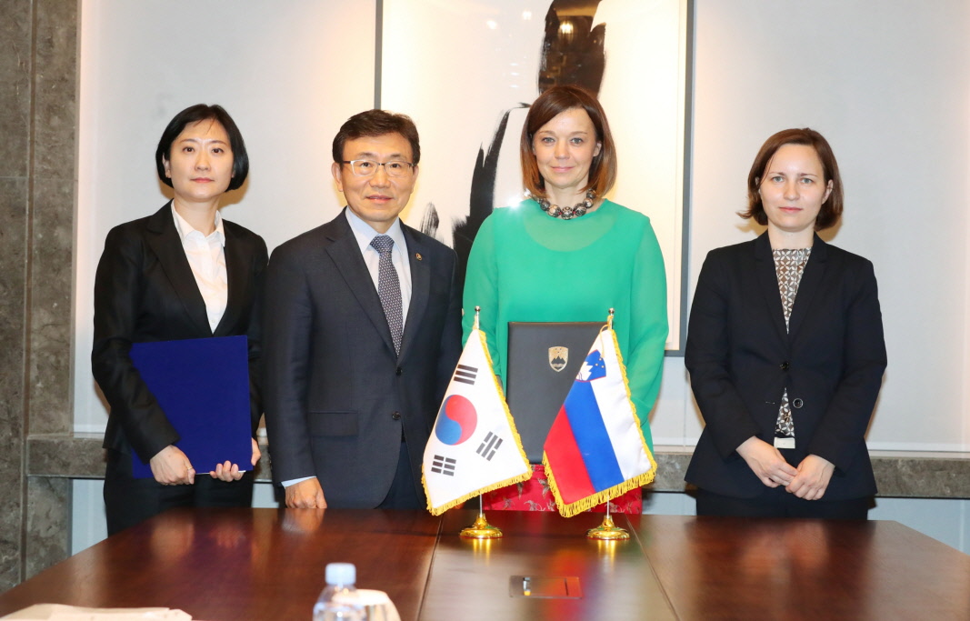 Signing of the Administrative Arrangement of the Korea-Slovenia Agreement on Social Security (April 18, 2019) 사진7