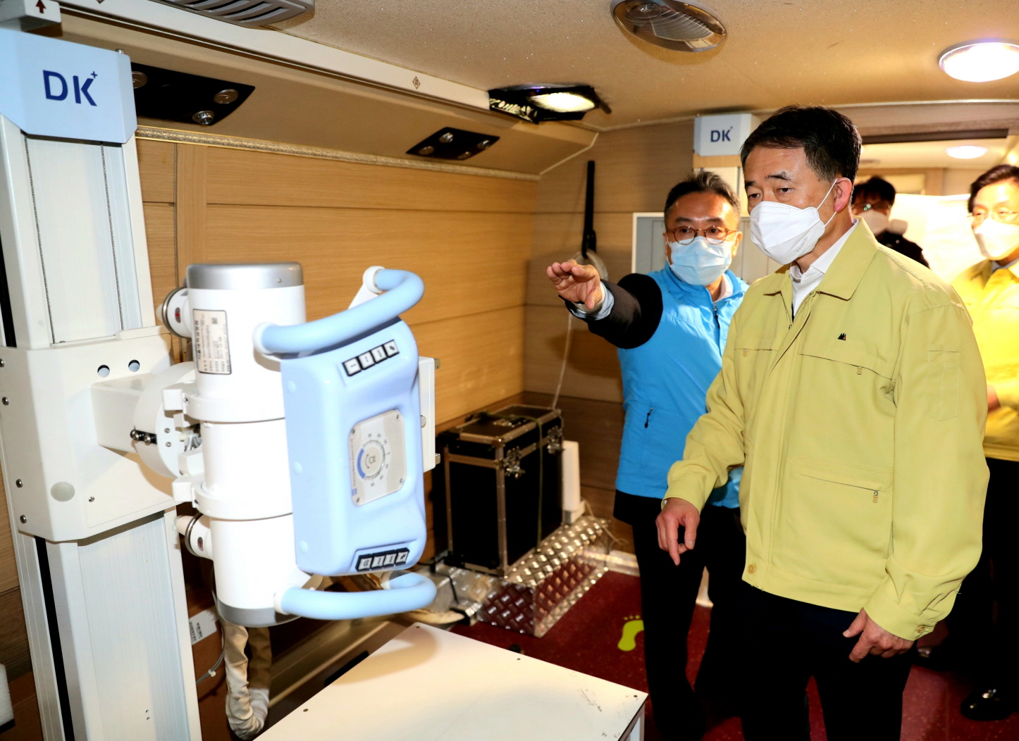 Park Neung-hoo, Vice Head 1 of the Central Disaster and Safety Countermeasures Headquarters, Attends the Opening Ceremony of the Gyeongbuk Daegu 3 Community Treatment Center (Mun-gyeong Seoul National University Hospital Training Center) 사진10