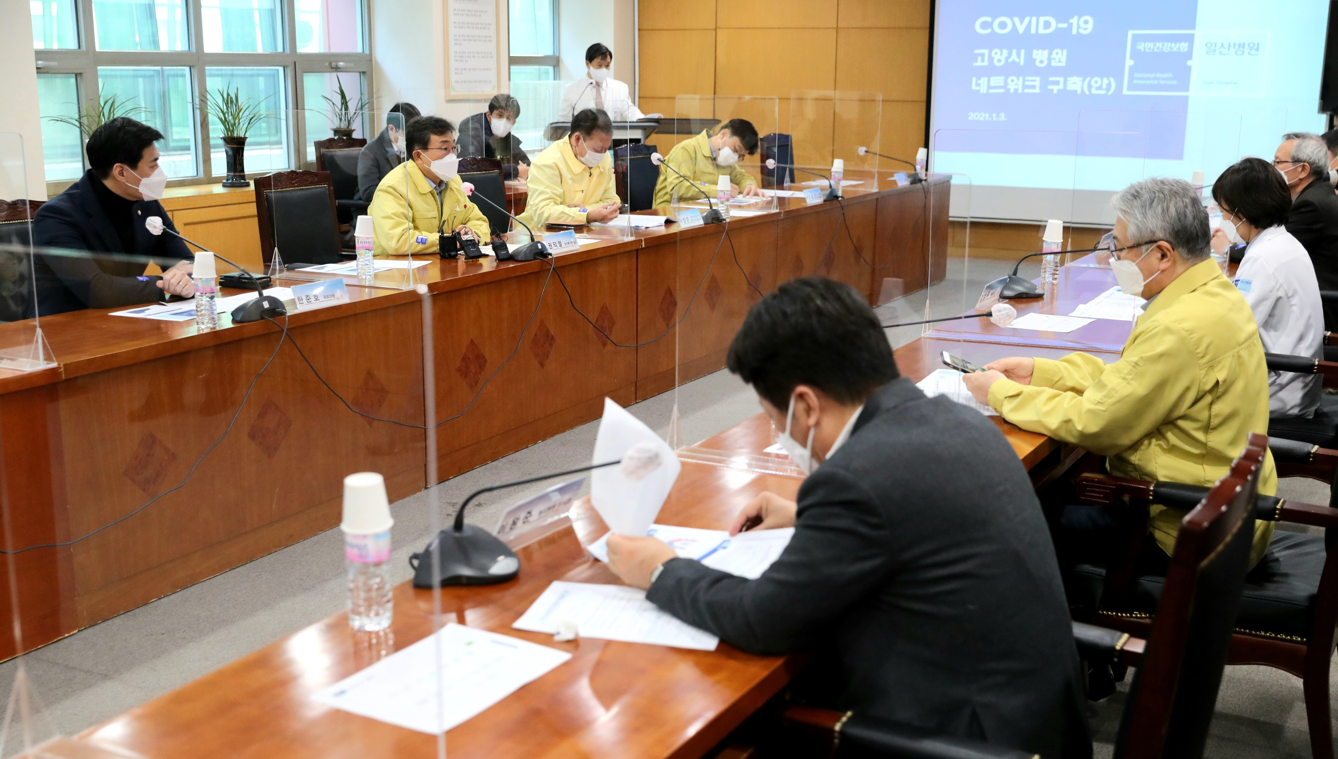 Minister Kwon Checks Hospital Networks in North Gyeonggi for COVID-19 Treatment (January 3) 사진5