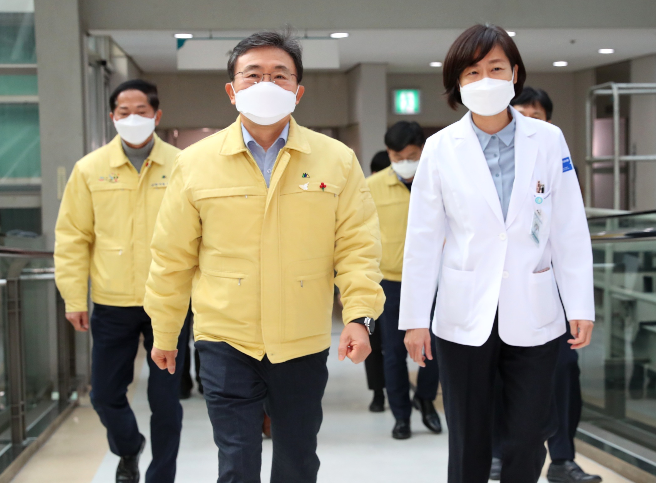 Minister Kwon Checks Hospital Networks in North Gyeonggi for COVID-19 Treatment (January 3) 사진7