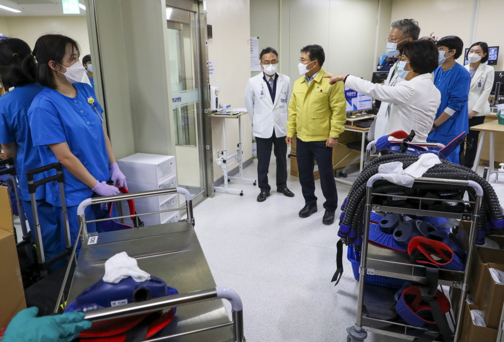 Health Minister and Major Hospitals Discuss Cooperation Amidst Pandemic 사진8