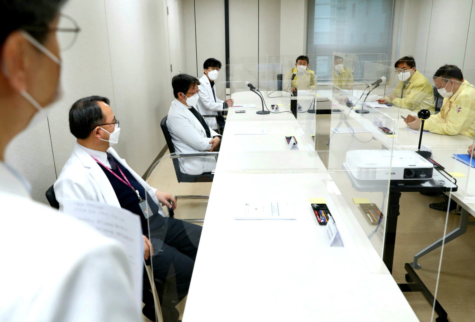 Minister Kwon Visits Joint Situation Room in Seoul Area 사진13