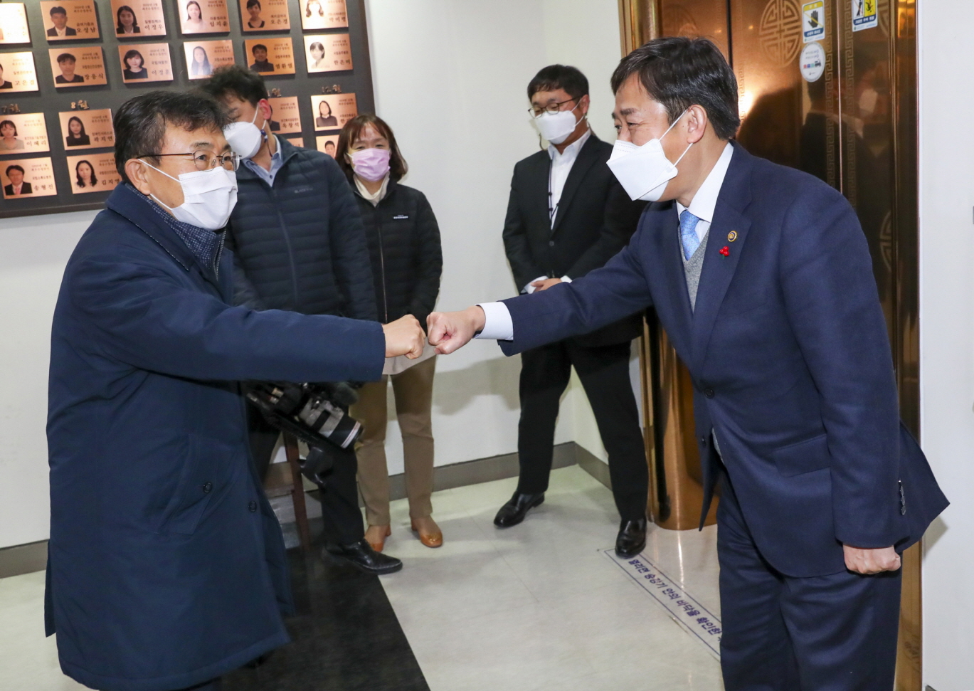 Mr. Kwon Deok-cheol Inaugurated as the 54th Minister of Health and Welfare (December 24) 사진3
